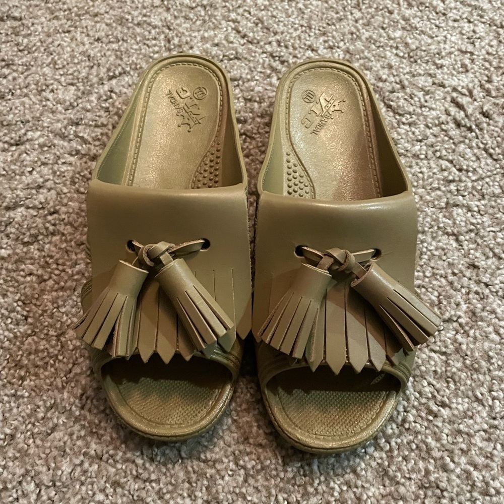 Sandals - Picture 2 of 7
